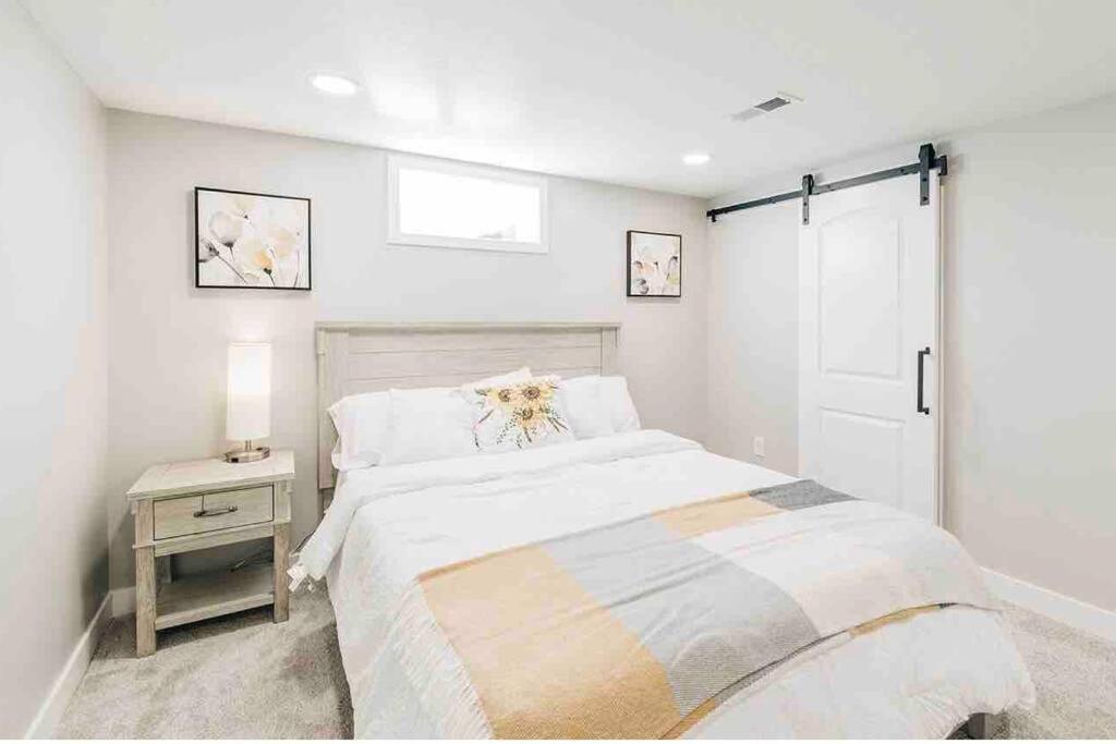 Beautiful Luxury Home Freshly Renovated With Big Yard, Seating & Grill Pad Cottage Grove Экстерьер фото