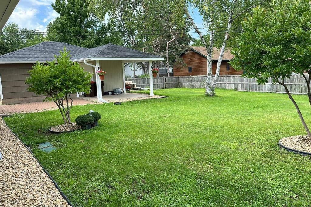 Beautiful Luxury Home Freshly Renovated With Big Yard, Seating & Grill Pad Cottage Grove Экстерьер фото