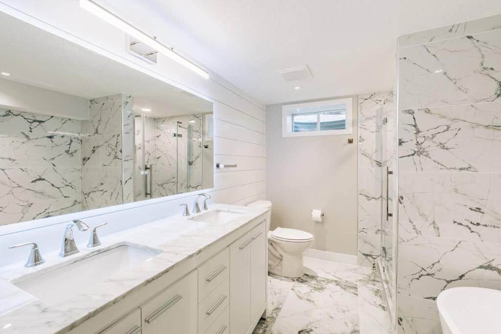Beautiful Luxury Home Freshly Renovated With Big Yard, Seating & Grill Pad Cottage Grove Экстерьер фото