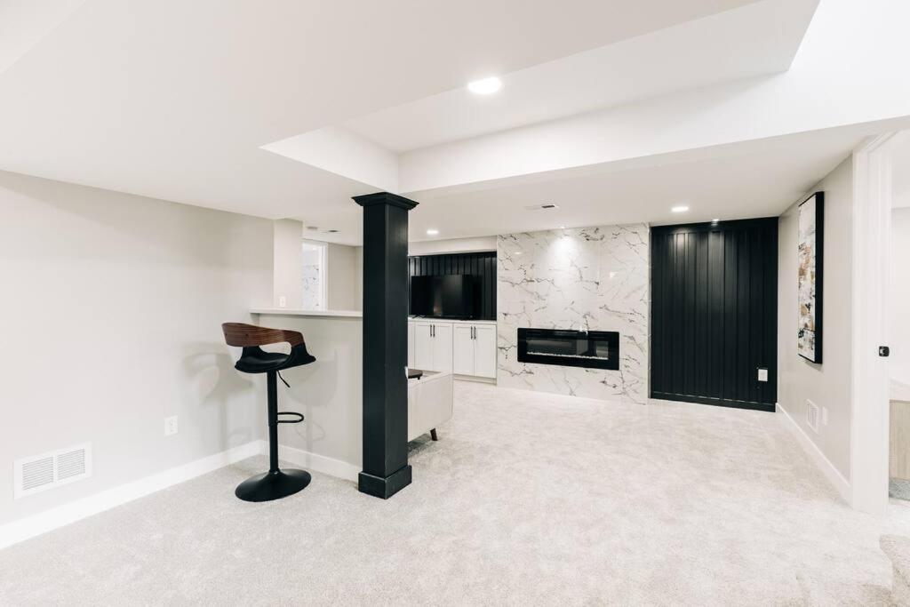 Beautiful Luxury Home Freshly Renovated With Big Yard, Seating & Grill Pad Cottage Grove Экстерьер фото